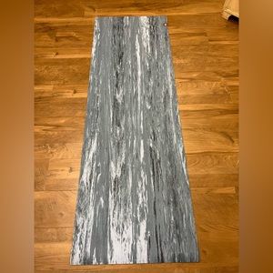 New, floor model EKO® LITE YOGA MAT 4MM Manduka mat